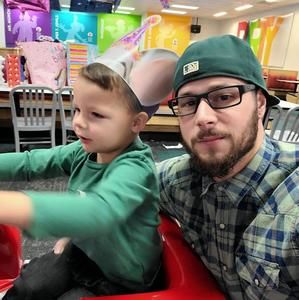 Meet your Posher, Justin